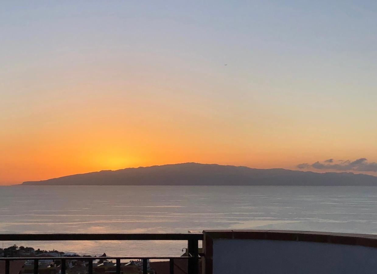Amazing Duplex With Large Terrace And Sea Views Apartment Puerto de Santiago  Exterior photo